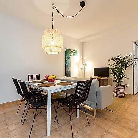 'kentia' Apt. Welcoming And Charming. *